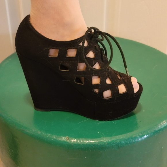 Black Platform Wedgey shoes - Picture 6 of 6